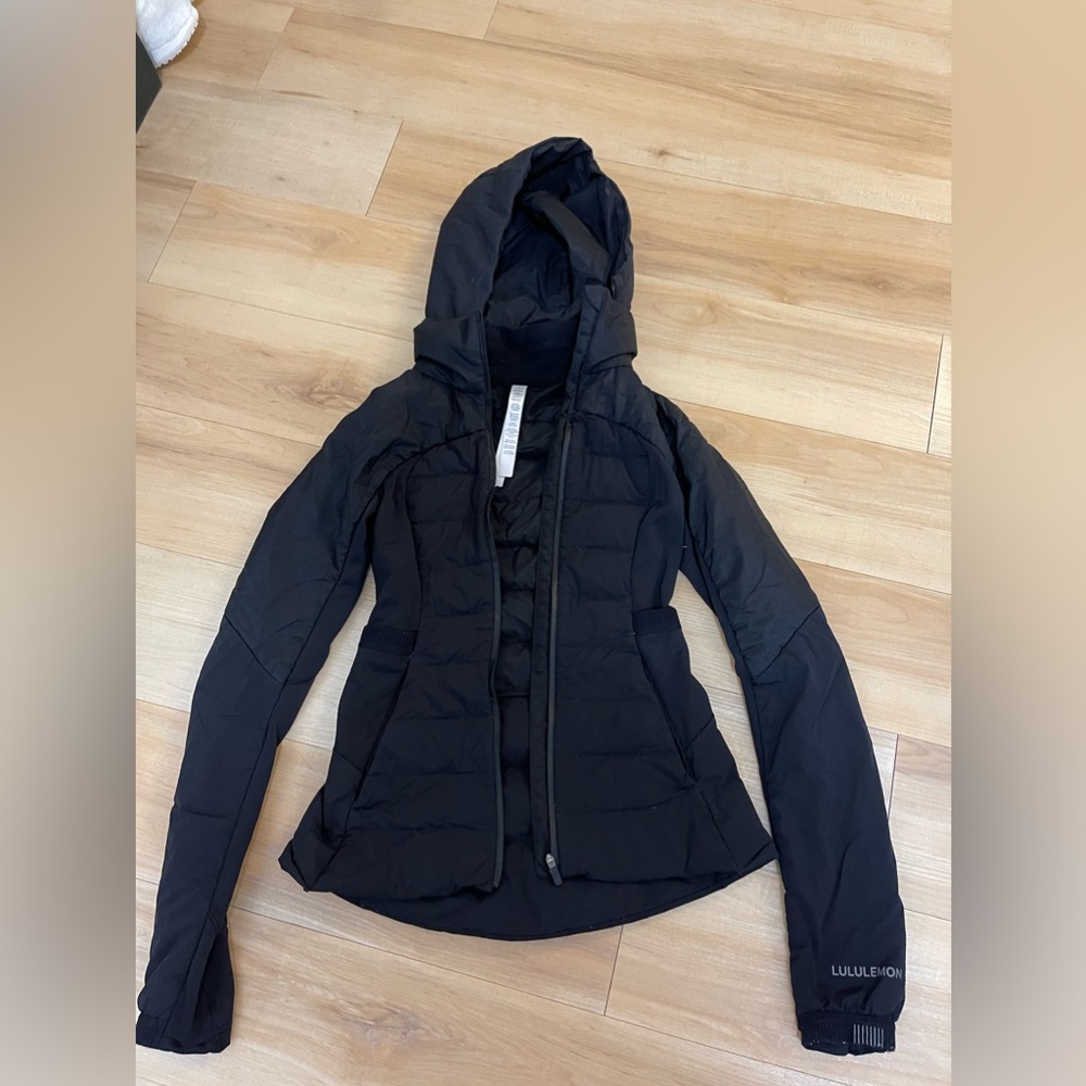 Lululemon size 2 black jacket. Its used but in good condition